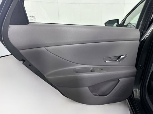 Used 2024 Hyundai Elantra SEL image 26