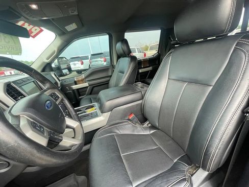 Used 2019 Ford F150 Lariat w/ Equipment Group 502A Luxury AWD/4WD image 21