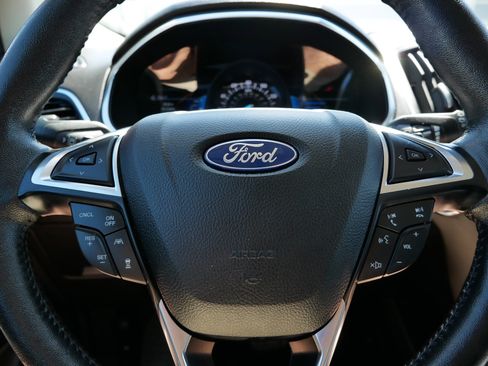 Used 2021 Ford Edge Titanium w/ Class II Trailer Tow Package AWD/4WD image 25