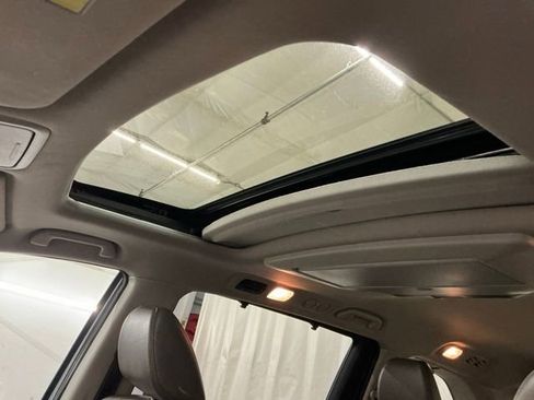 Used 2014 Honda Odyssey Touring image 17