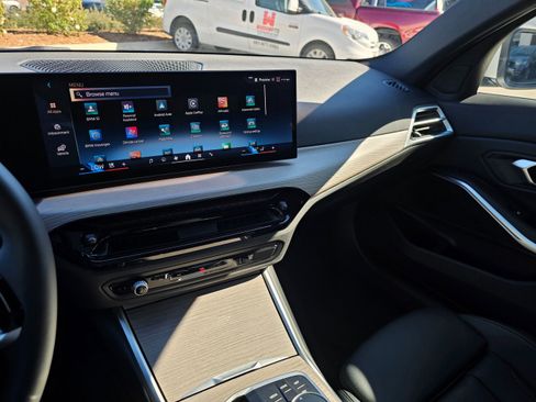 Used 2025 BMW 330i xDrive Sedan image 33