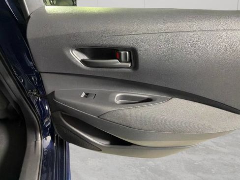 Used 2025 Toyota Corolla LE FWD image 32