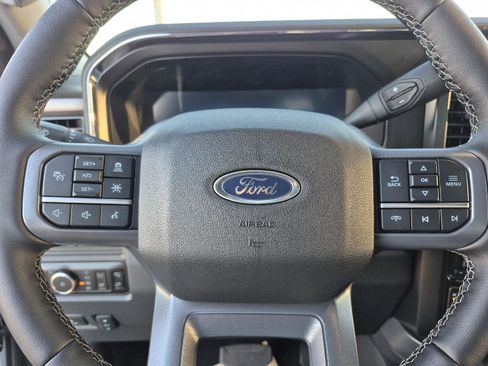 New 2026 Ford F250 Lariat w/ Black Appearance Package image 22