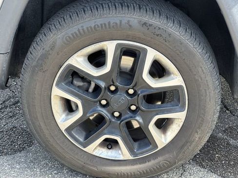 Used 2017 Jeep Compass Trailhawk image 31