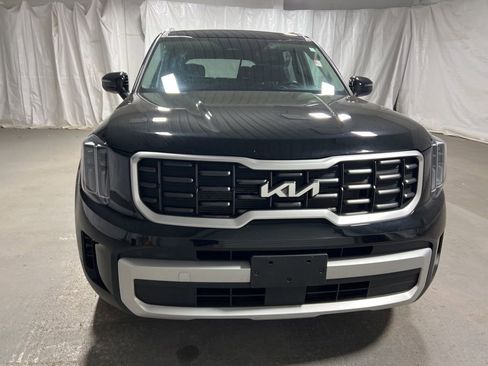 Used 2025 Kia Telluride S image 2
