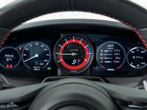 Certified 2024 Porsche 911 Carrera GTS image 25