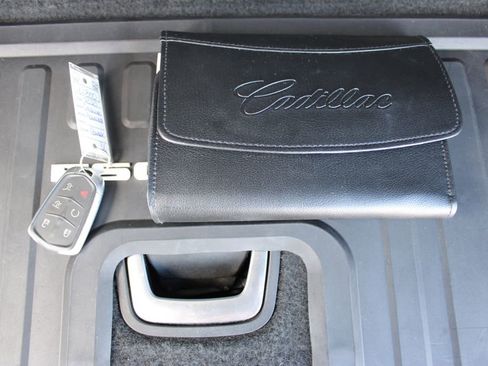 Used 2020 Cadillac Escalade Premium Luxury image 35