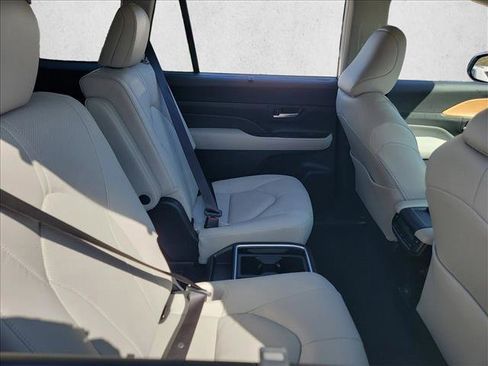New 2026 Toyota Grand Highlander Limited image 13
