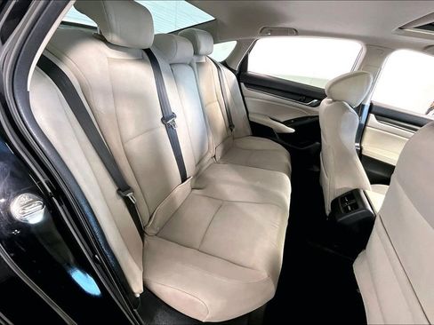 Used 2018 Honda Accord EX image 26