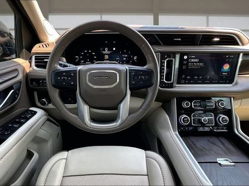 Used 2022 GMC Yukon Denali w/ Denali Premium Package RWD image 5