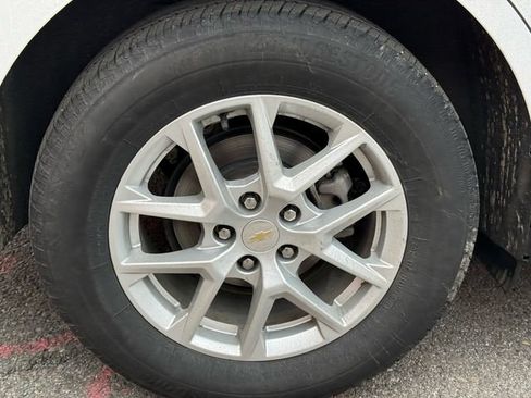 Used 2024 Chevrolet Equinox LT image 14