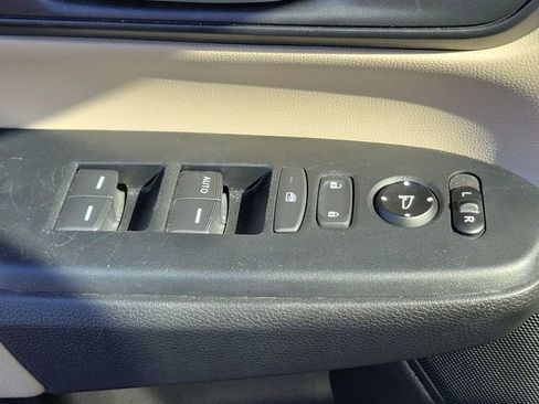 Used 2020 Honda CR-V LX image 19