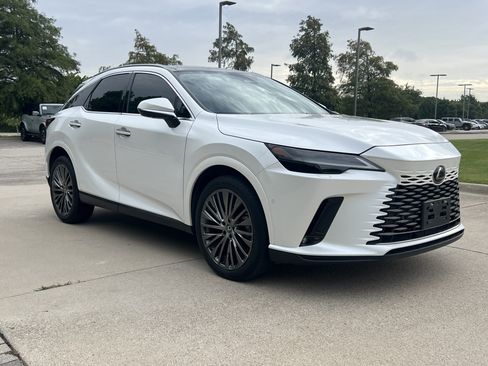 Used 2024 Lexus RX 350 FWD w/ Convenience Package image 2