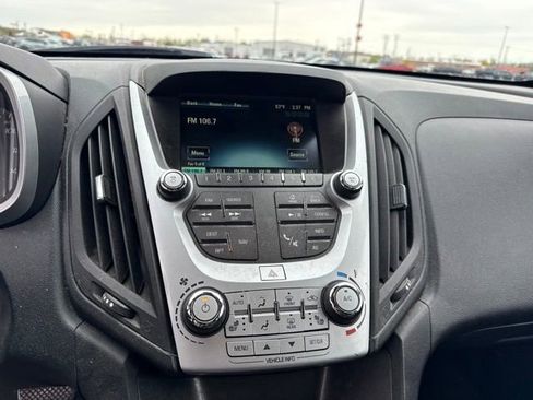 Used 2017 Chevrolet Equinox Premier w/ Enhanced Convenience Package AWD/4WD image 9