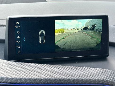 Used 2019 BMW i8 Coupe image 14