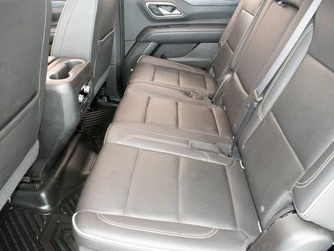 Used 2021 GMC Yukon XL SLT w/ SLT Luxury Plus Package RWD image 19