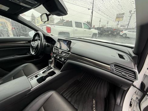 Used 2022 Honda Accord Sport image 18