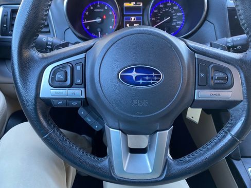 Used 2017 Subaru Outback 2.5i Premium image 13