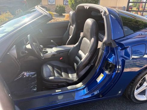 Used 2006 Chevrolet Corvette Coupe RWD image 15