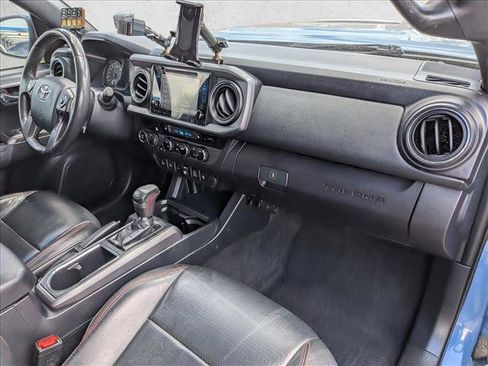Used 2018 Toyota Tacoma TRD Pro AWD/4WD image 25