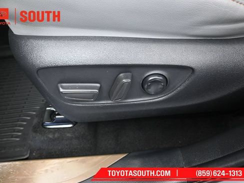 Used 2023 Toyota Highlander Bronze Edition AWD/4WD image 25