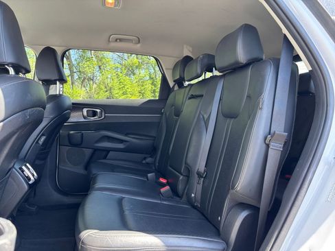 Used 2024 Kia Sorento S AWD/4WD image 28