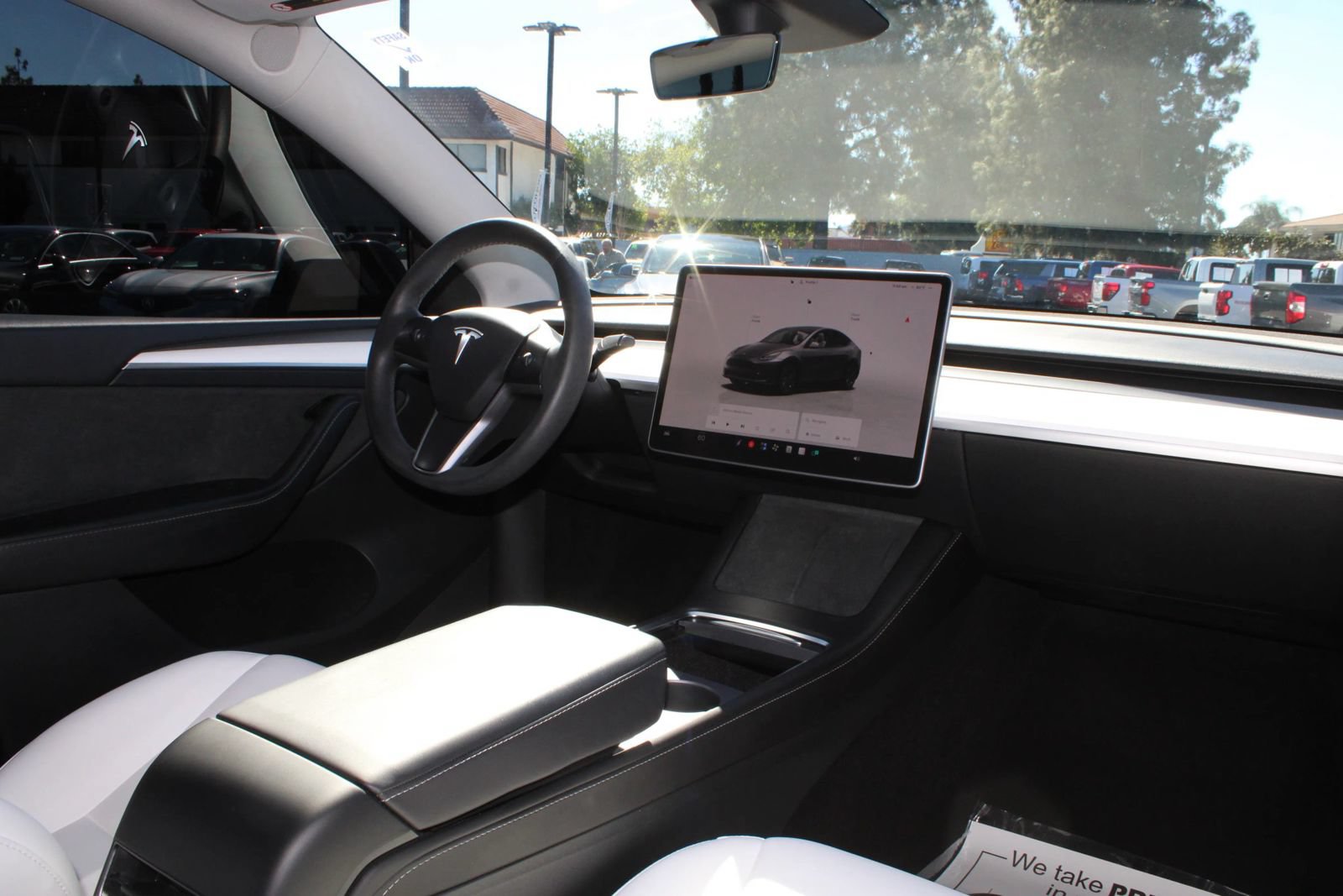 Used 2024 Tesla Model Y 2WD image 22