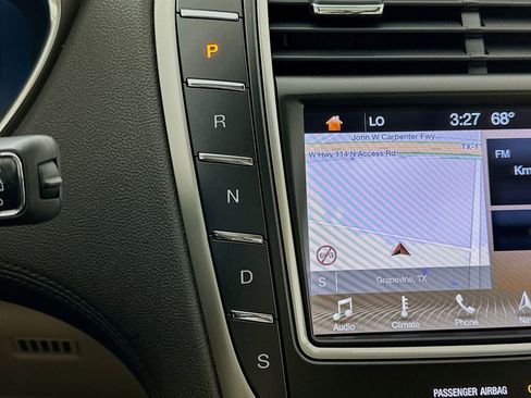 Used 2019 Lincoln Nautilus Select image 18