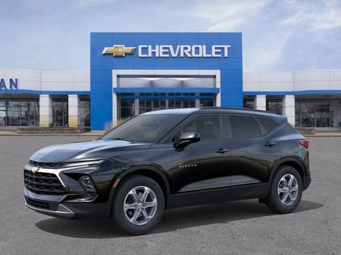New 2026 Chevrolet Blazer LT w/ Convenience Package FWD image 2