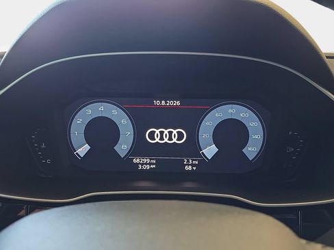 Used 2020 Audi Q3 2.0T Premium Plus w/ Premium Plus Package AWD/4WD image 19