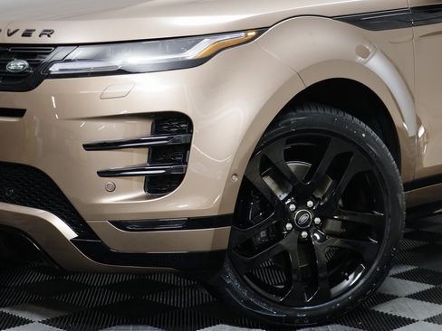New 2026 Land Rover Range Rover Evoque Dynamic SE image 3