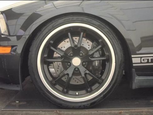 Used 2009 Ford Mustang Shelby GT500 RWD image 9