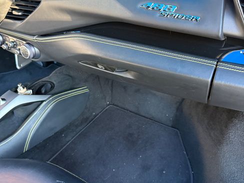 Used 2018 Ferrari 488 Spider RWD image 18