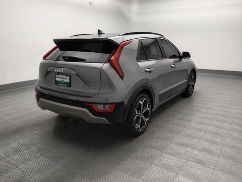 Used 2023 Kia Niro EX Touring FWD image 9