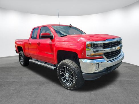 Used 2018 Chevrolet Silverado 1500 LT w/ All Star Edition AWD/4WD image 16
