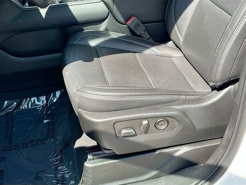 Used 2023 GMC Yukon Denali AWD/4WD image 14