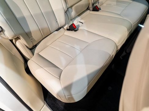 Used 2025 Land Rover Range Rover SE AWD/4WD image 35
