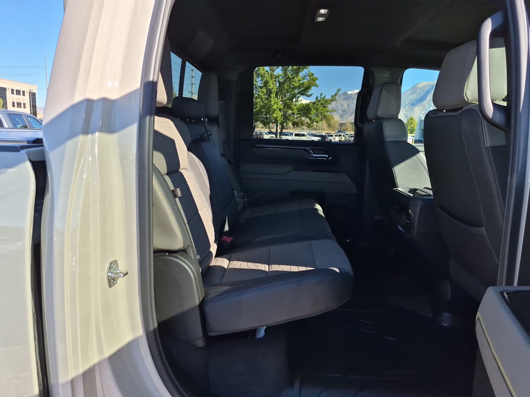 Used 2026 Chevrolet Silverado 2500 ZR2 AWD/4WD image 30