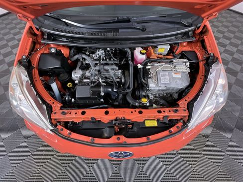 Used 2014 Toyota Prius C One image 25