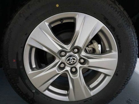 Used 2024 Toyota RAV4 XLE image 12