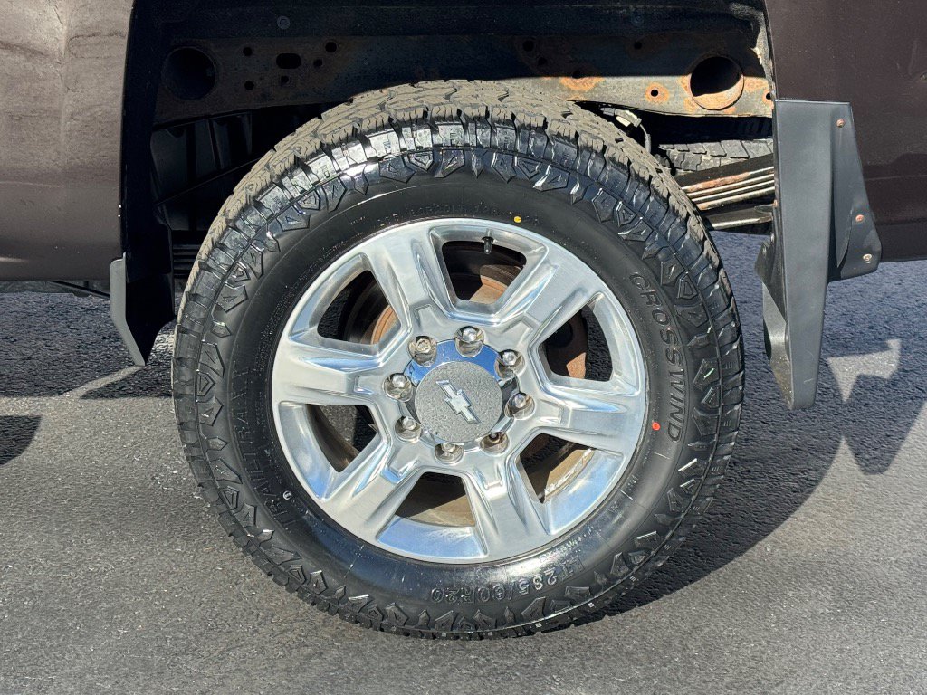 Used 2018 Chevrolet Silverado 2500 LTZ w/ LTZ Plus Package AWD/4WD image 8