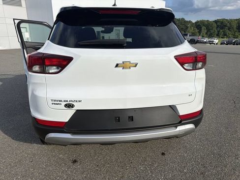 Used 2025 Chevrolet TrailBlazer LT AWD/4WD image 33