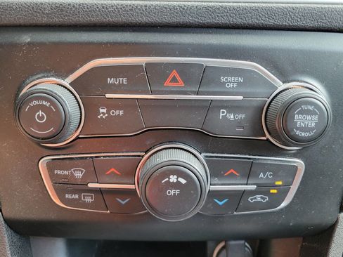 Used 2022 Dodge Charger SXT image 20