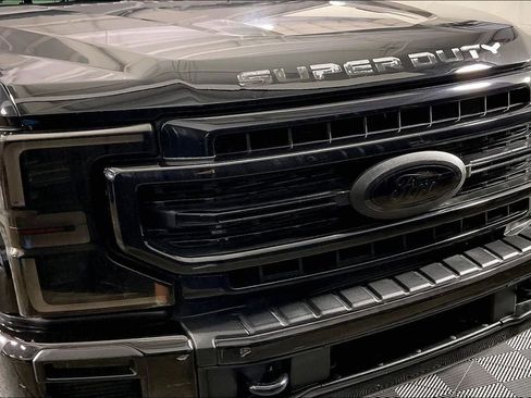 Used 2022 Ford F250 Lariat w/ Tremor Off-Road Package AWD/4WD image 36