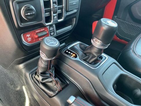 Used 2023 Jeep Gladiator Rubicon w/ LED Lighting Group image 20