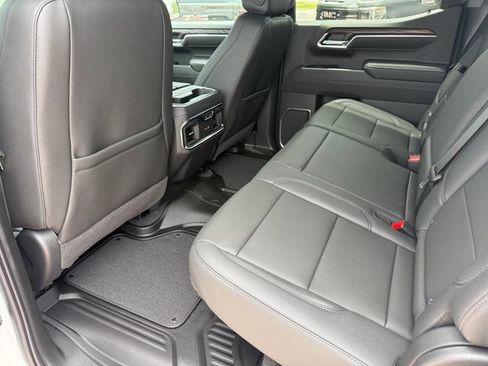New 2026 GMC Sierra 1500 SLT AWD/4WD image 10