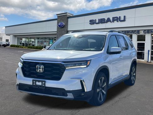 Used 2023 Honda Pilot Elite image 3