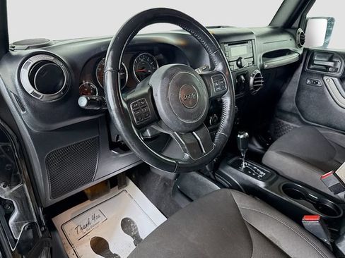 Used 2018 Jeep Wrangler Unlimited Sport S AWD/4WD image 7