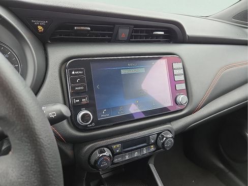 Used 2024 Nissan Kicks SR w/ SR Premium Package image 16