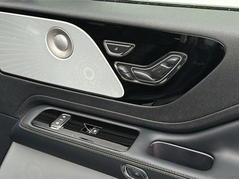 New 2026 Lincoln Aviator Reserve image 7